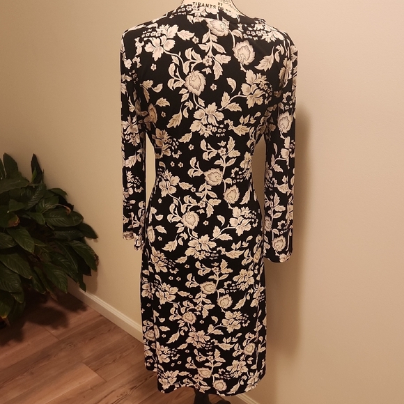 White House Black Market Black and White Long Sleeve Sheath Dress - Picture 8 of 9